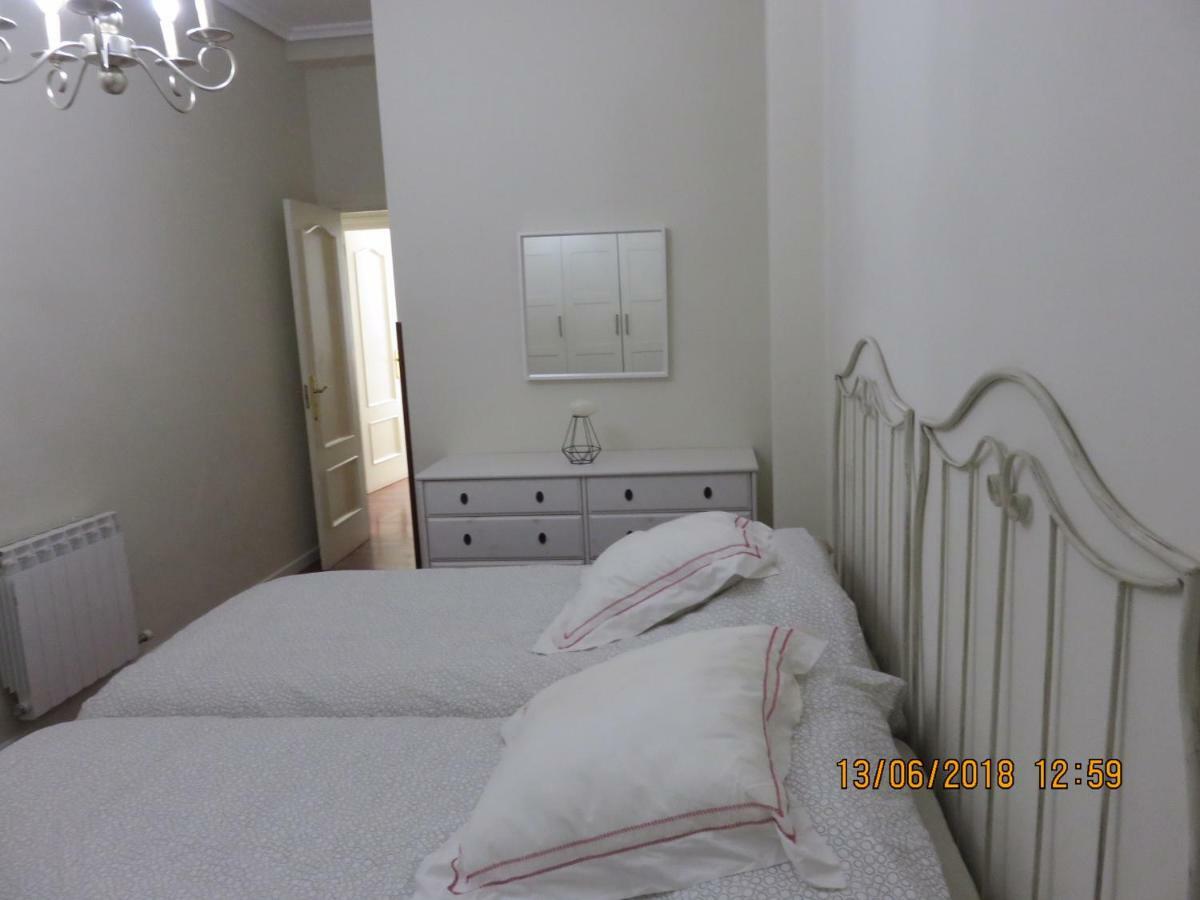 Vut Plaza De La Catedral Apartment Burgo Екстериор снимка